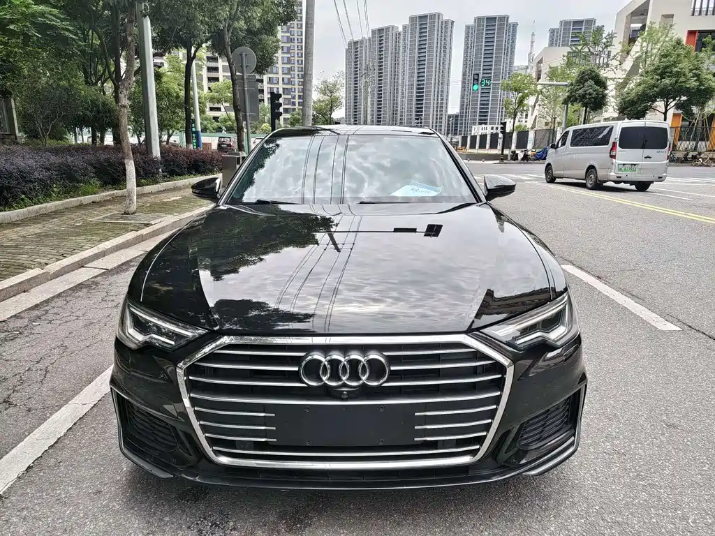 Audi A6L 2022