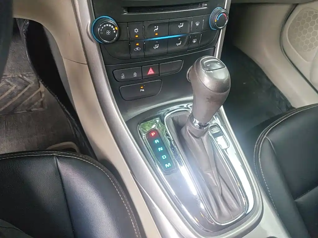 Chevrolet Malibu 2015 — фото 14