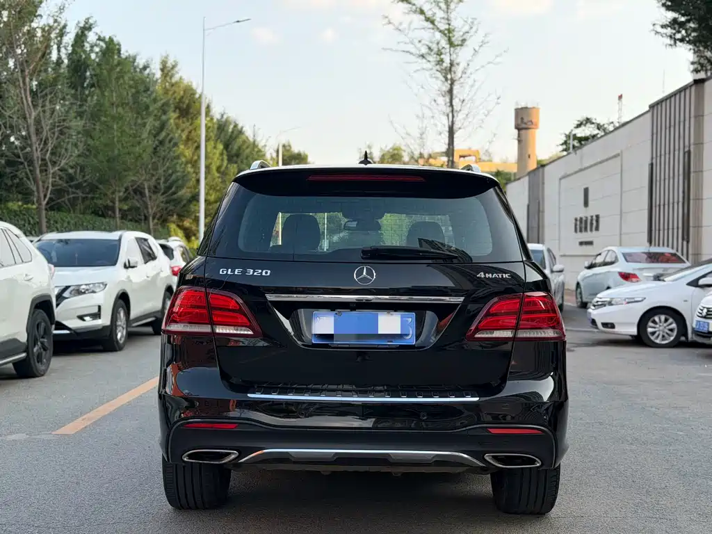 Mercedes-Benz GLE 2016