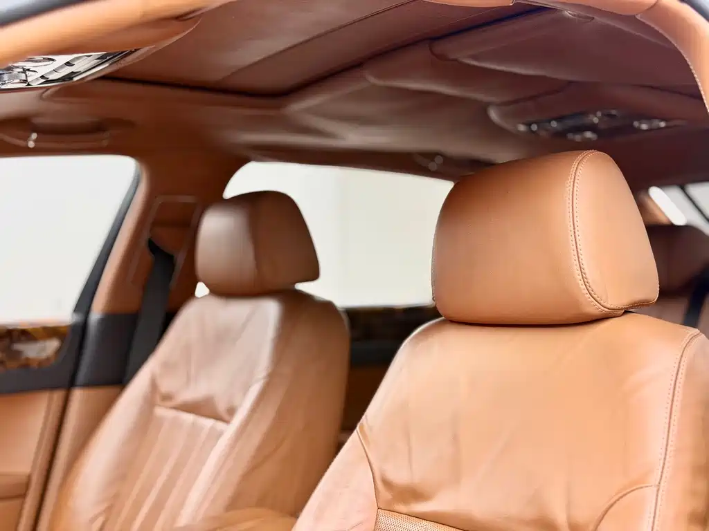 Bentley Flying Spur 2012 — фото 18