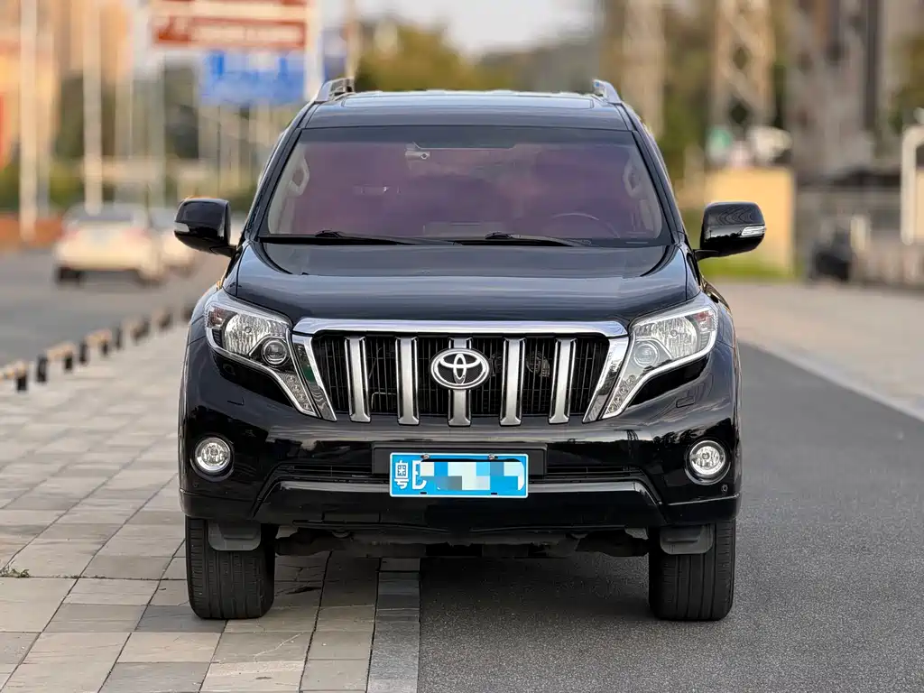 Toyota Prado 2015 — фото 5