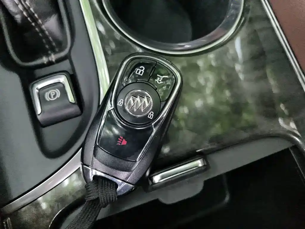 Buick Envision Plus 2015 — фото 12