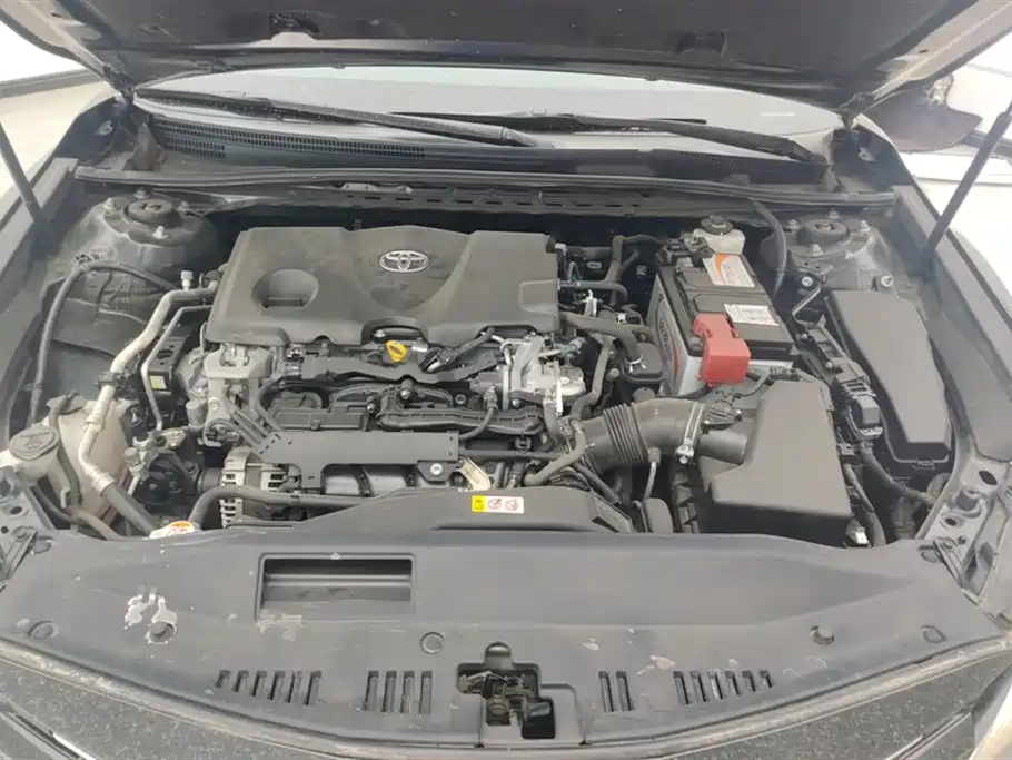 Toyota Camry 2018 — фото 10