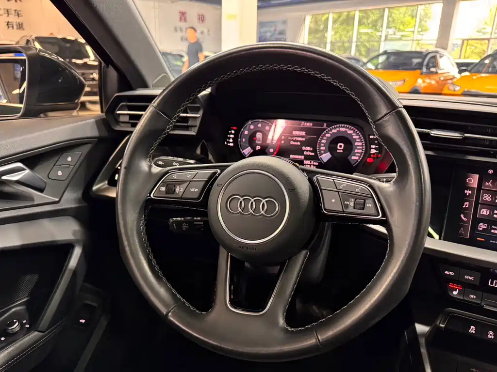 Audi A3 2023 — фото 15