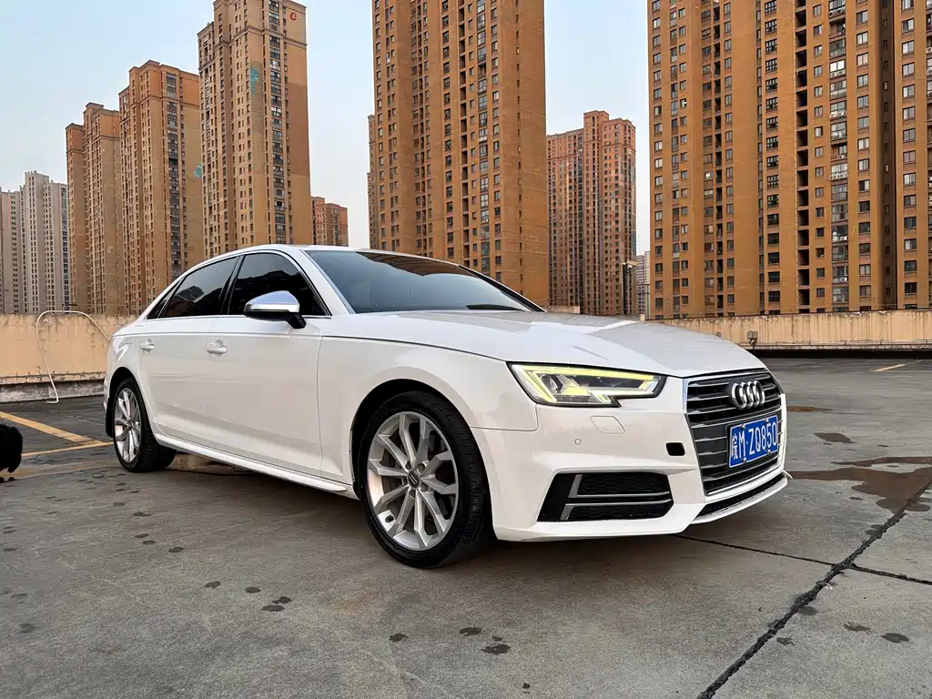 Audi A4L 2018 — фото 3