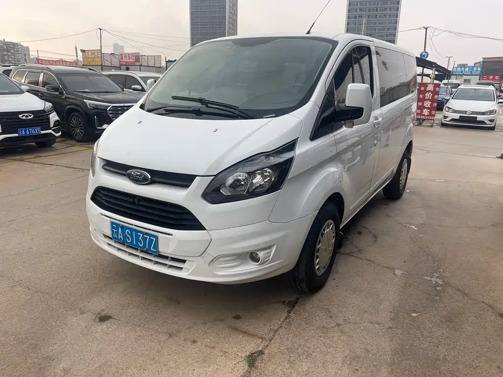 Ford Transit 2019 — фото 1