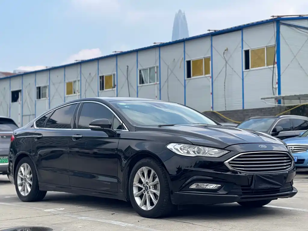 Ford Mondeo 2017 — фото 3