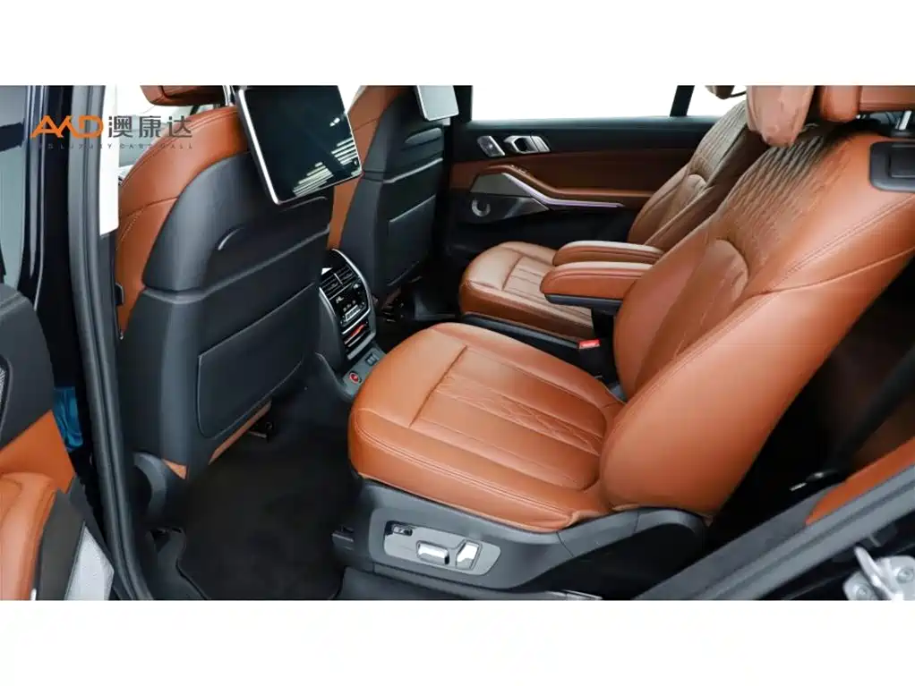 BMW X7 2021
