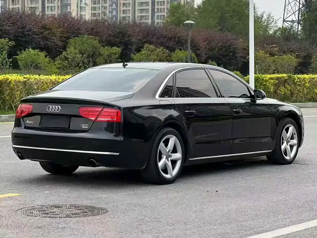 Audi A8 2012