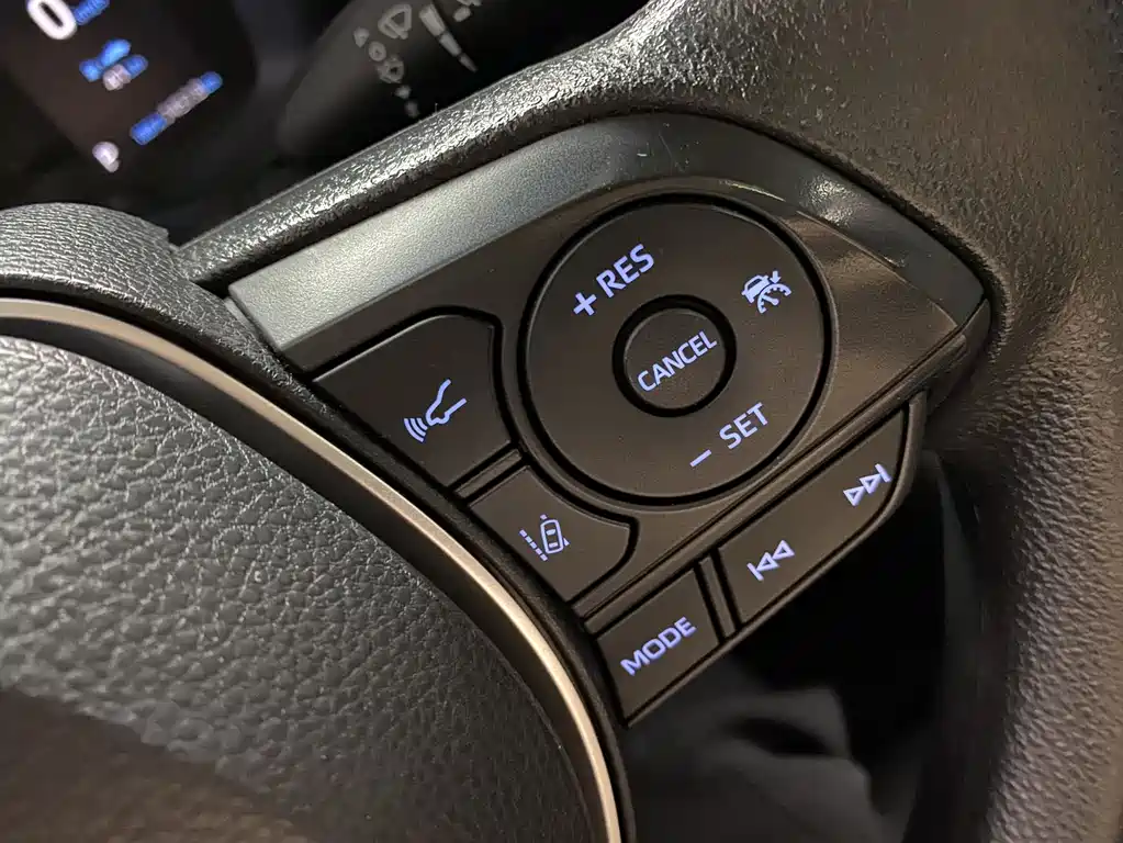 Toyota Corolla 2022 — фото 11