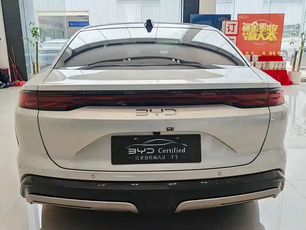 BYD Han L 2025