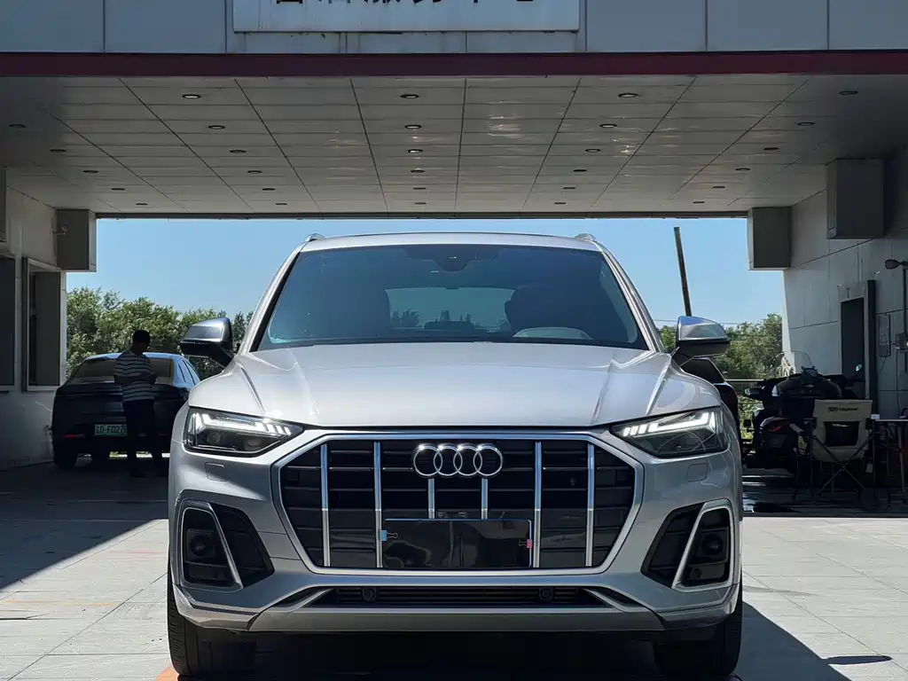 Audi SQ5 2023 — фото 2