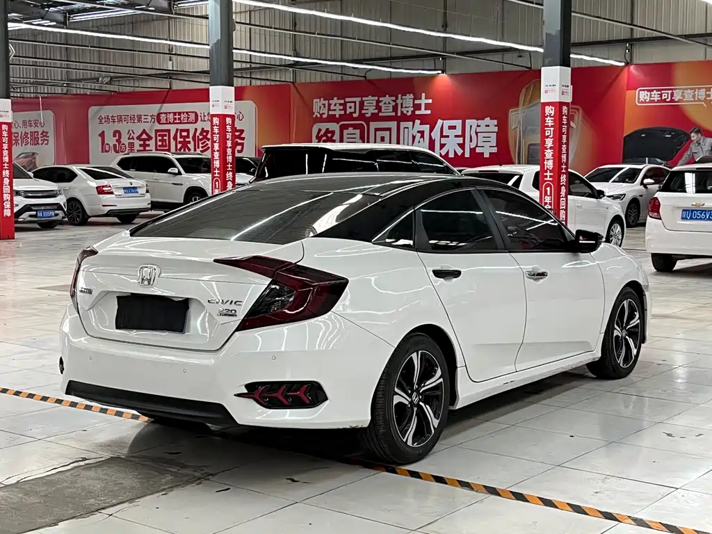 Honda Civic 2020 — фото 16