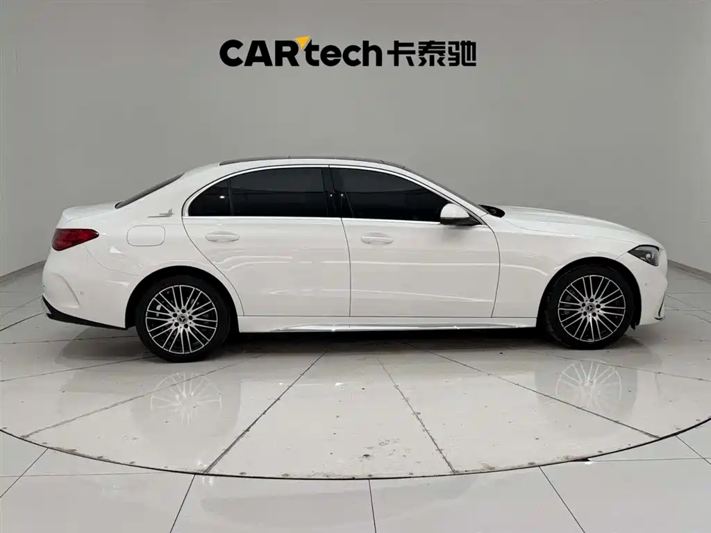 Mercedes-Benz C-Class 2024 — фото 12