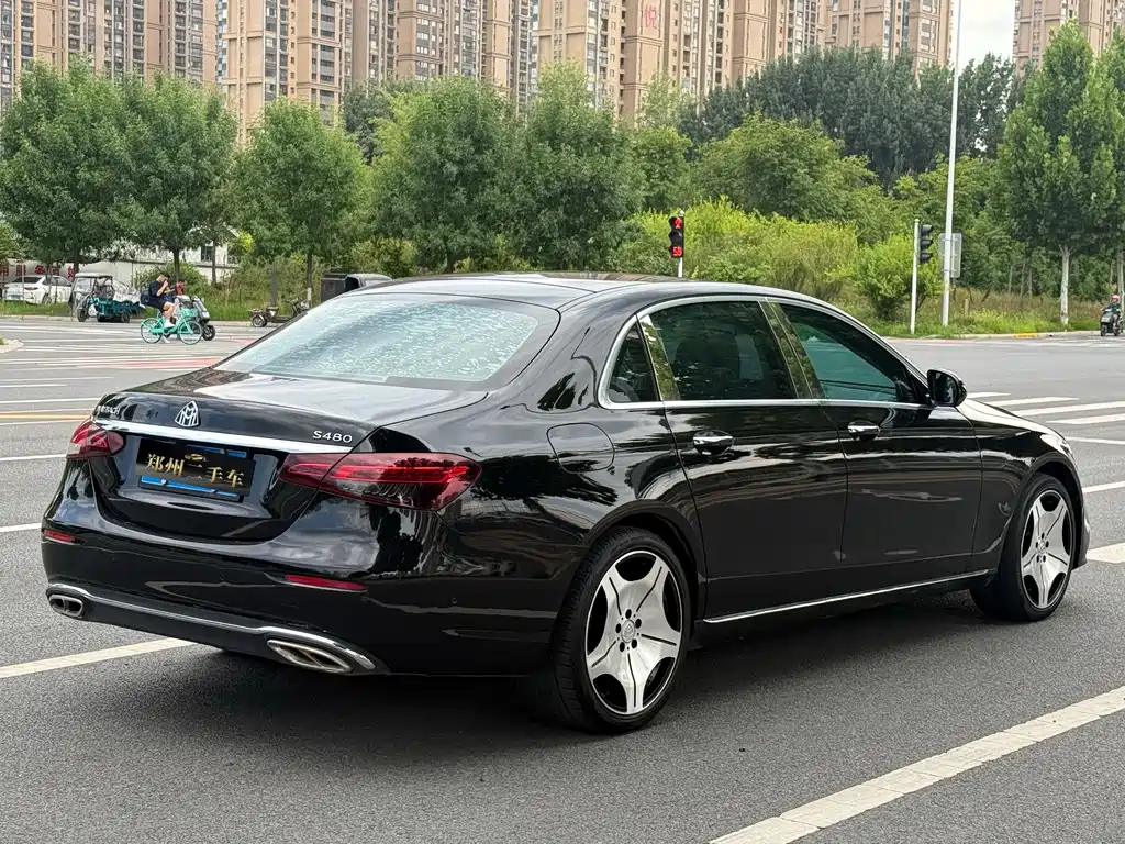 Mercedes-Benz E-Class 2021 — фото 19