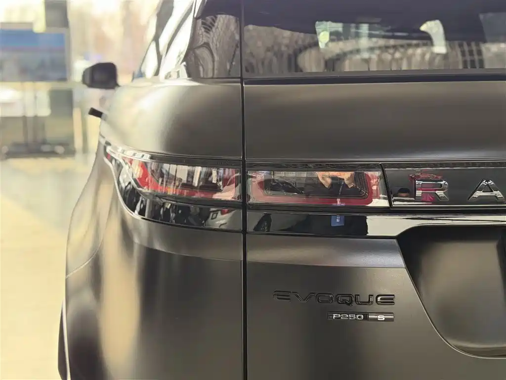 Land Rover Range Rover Evoque 2019 — фото 13