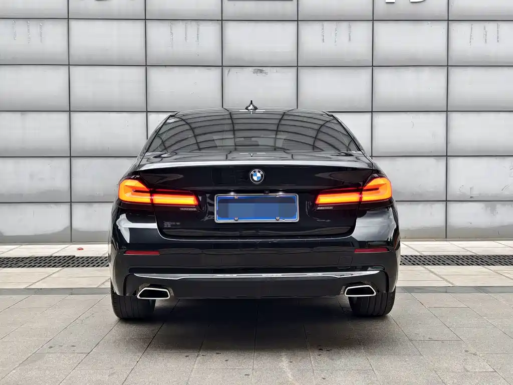 BMW 5 Series 2022