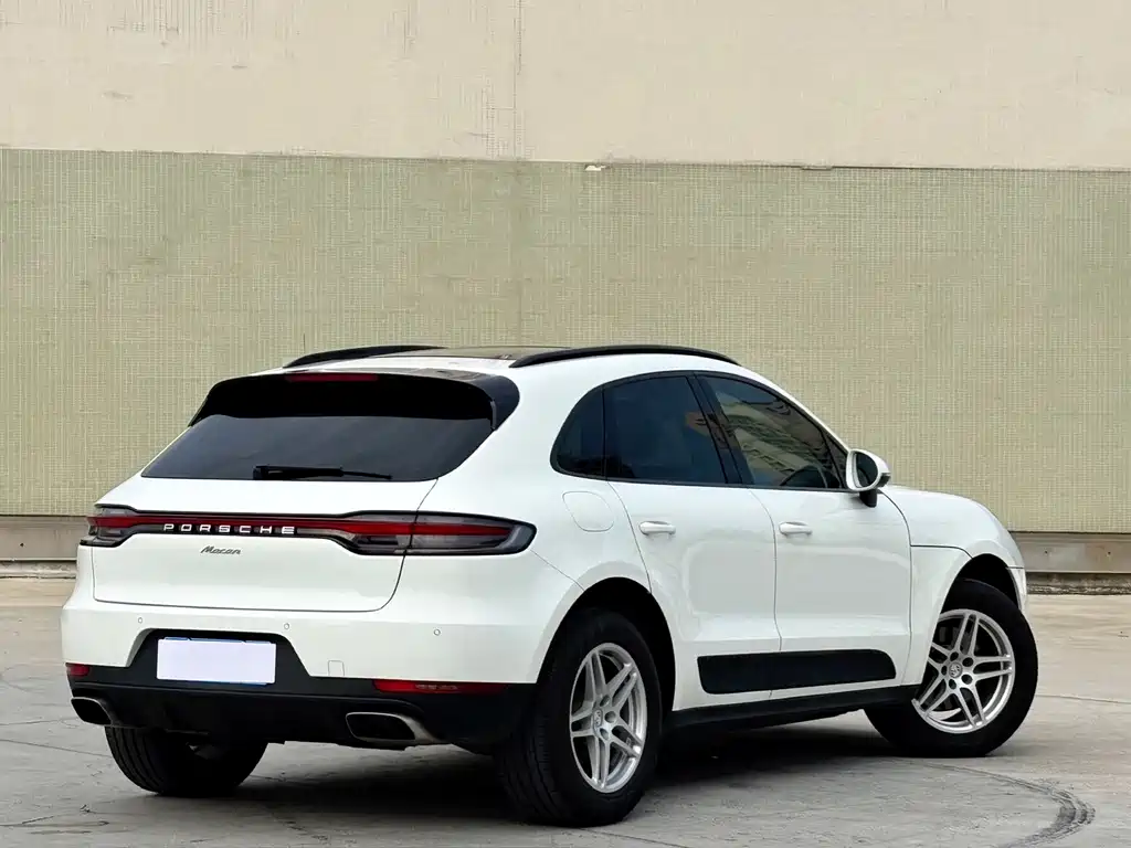 Porsche Macan 2020 — фото 10