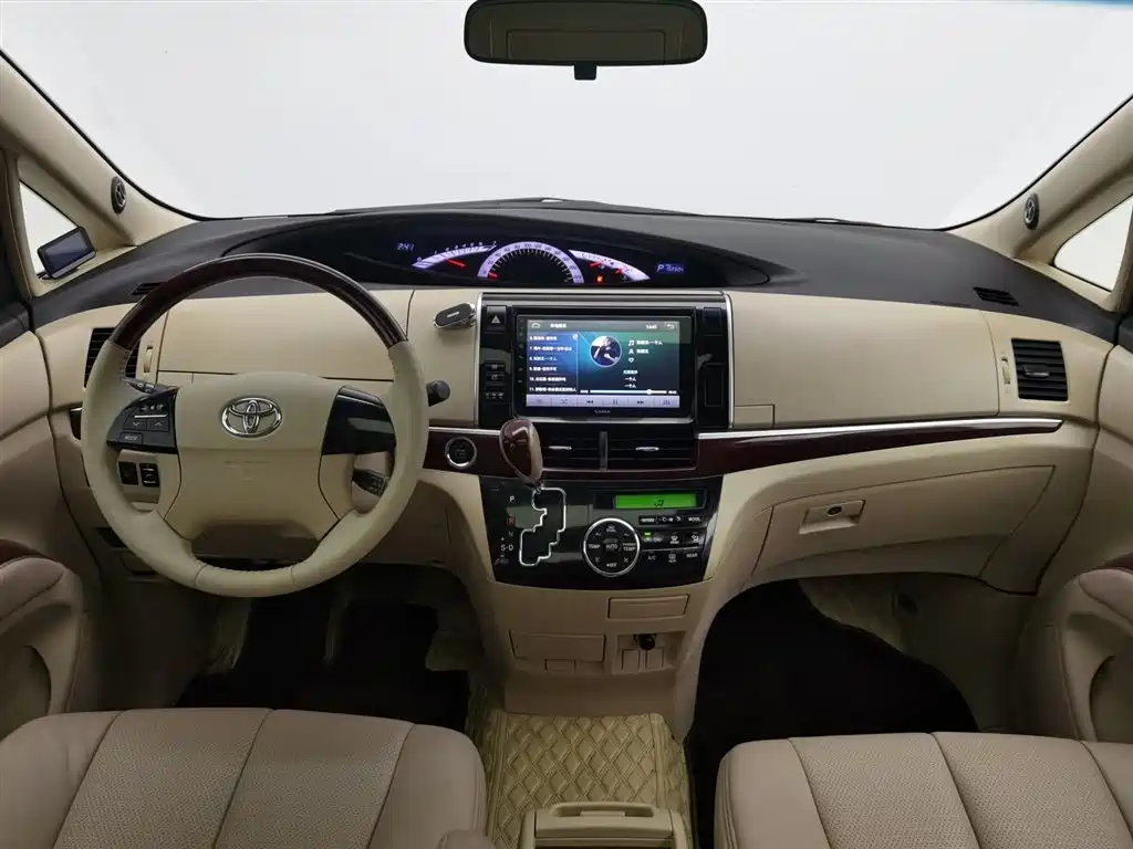 Toyota Previa 2019 — фото 24