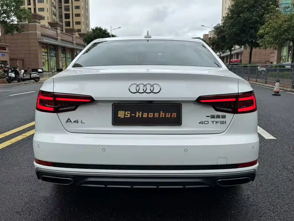 Audi A4L 2019