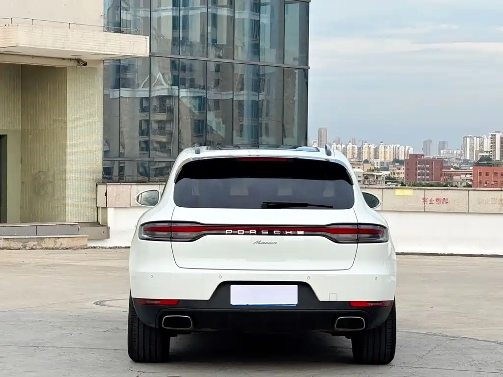 Porsche Macan 2020 — фото 11
