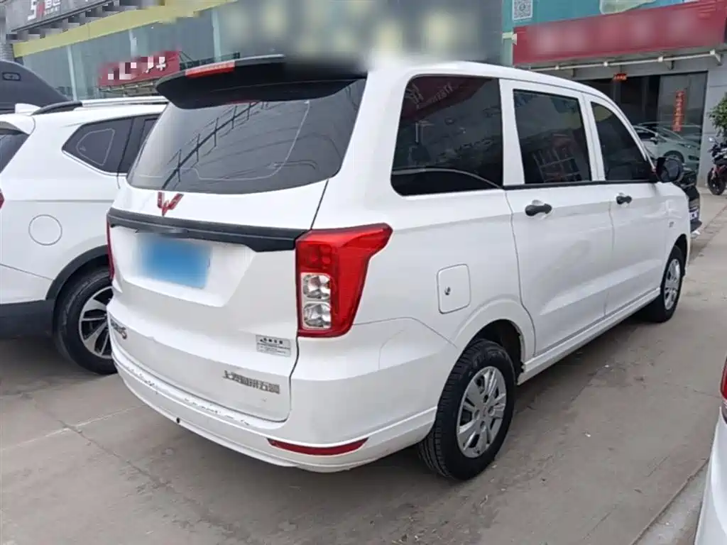 Wuling Hongguang 2024 — фото 7