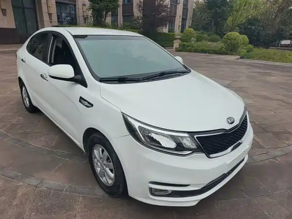 Kia K2 2015