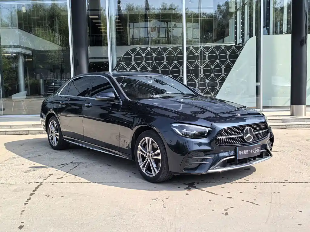 Mercedes-Benz E-Class 2023 — фото 3