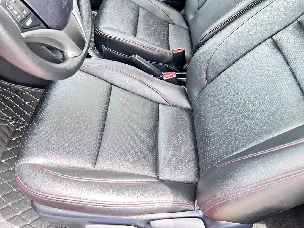 Toyota Yaris L 2022 — фото 12