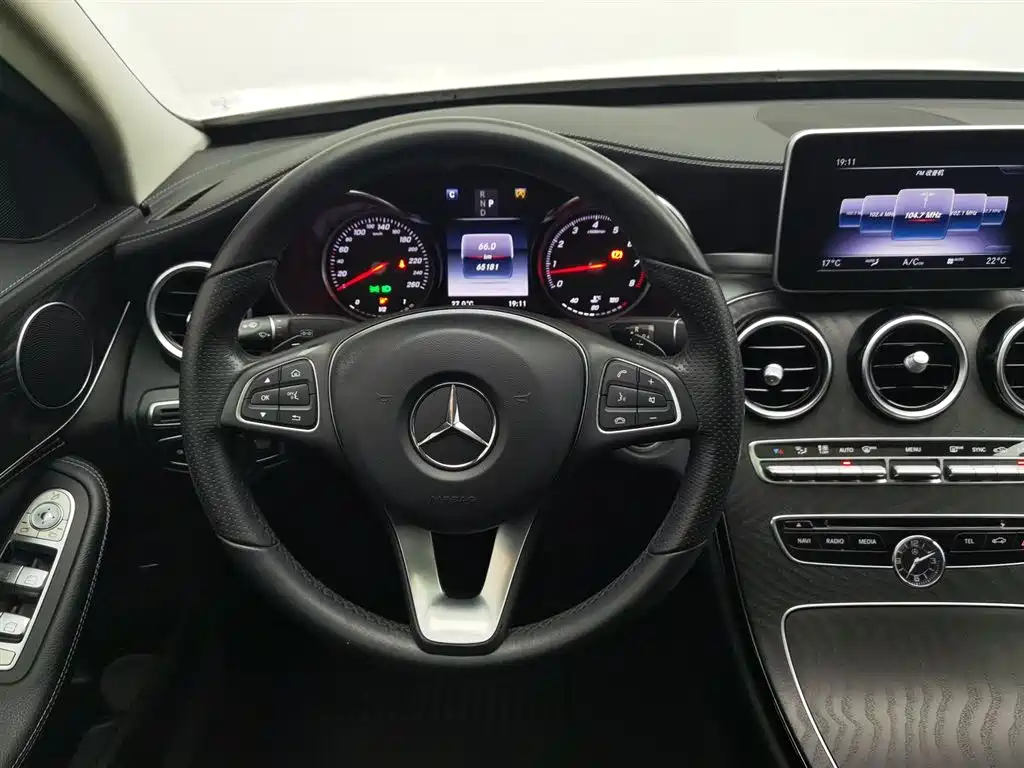 Mercedes-Benz C-Class 2018 — фото 11