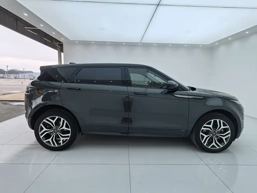 Land Rover Evoque 2022 — фото 20