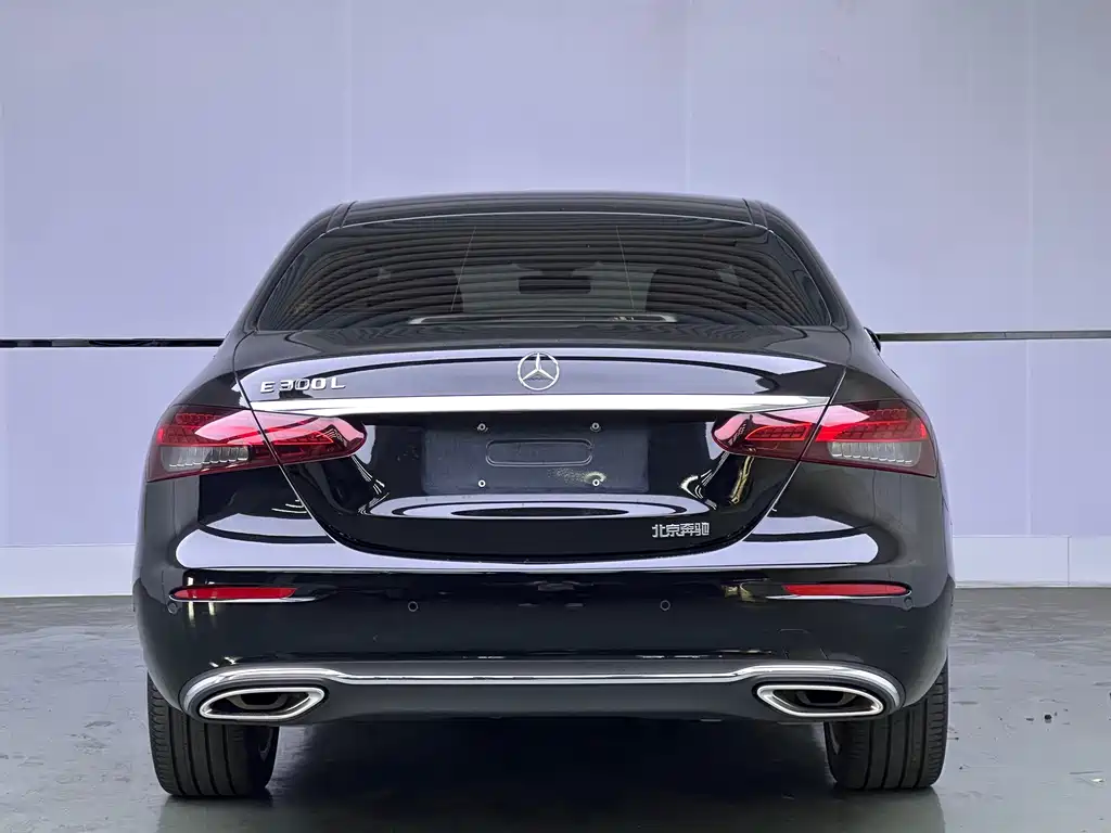 Mercedes-Benz E-Class 2023 — фото 5