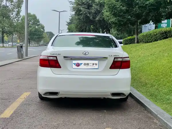 Lexus LS 2006