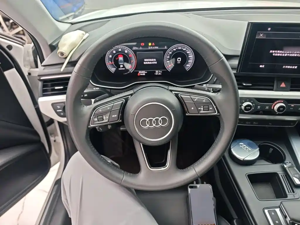 Audi A4L 2022 — фото 11