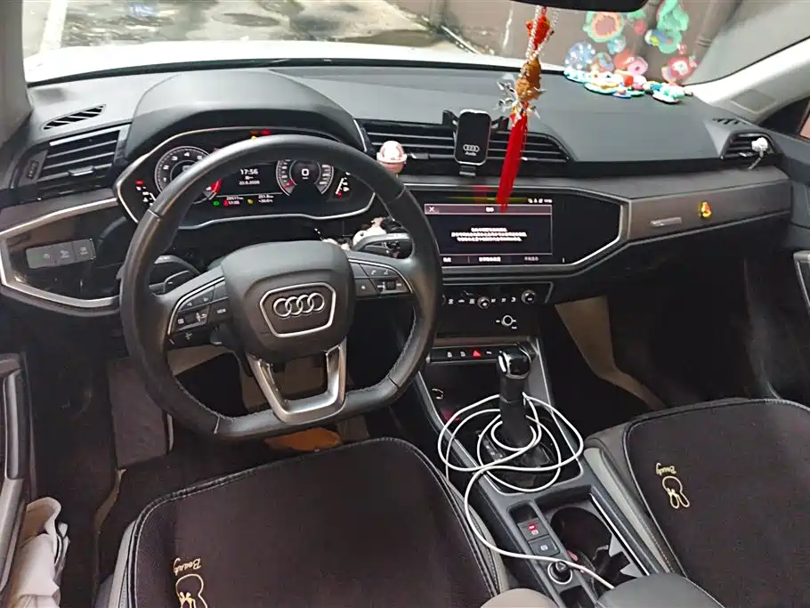 Audi Q3 2023 — фото 12