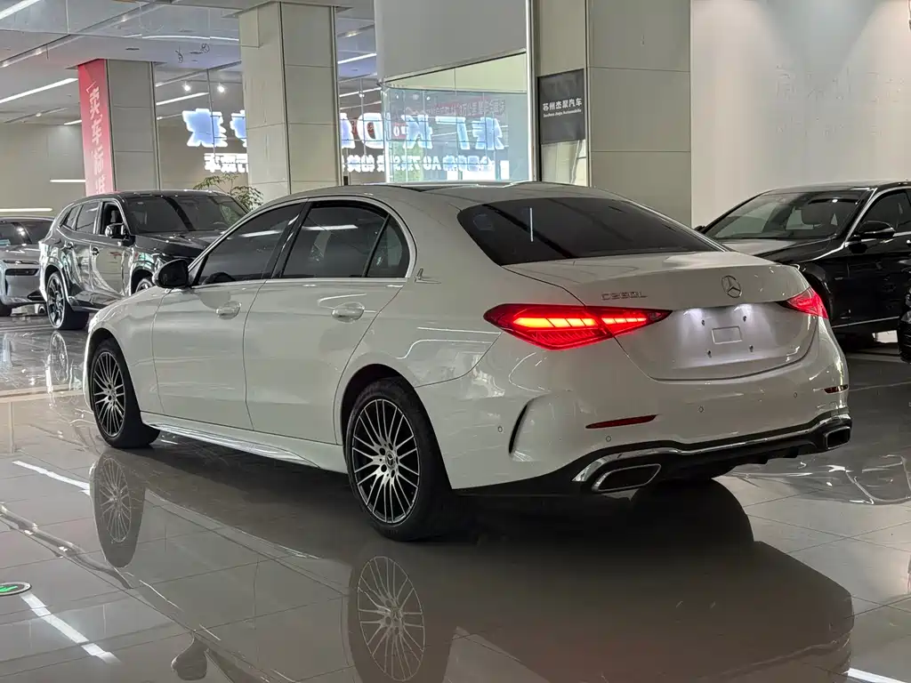Mercedes-Benz C-Class 2023 — фото 12