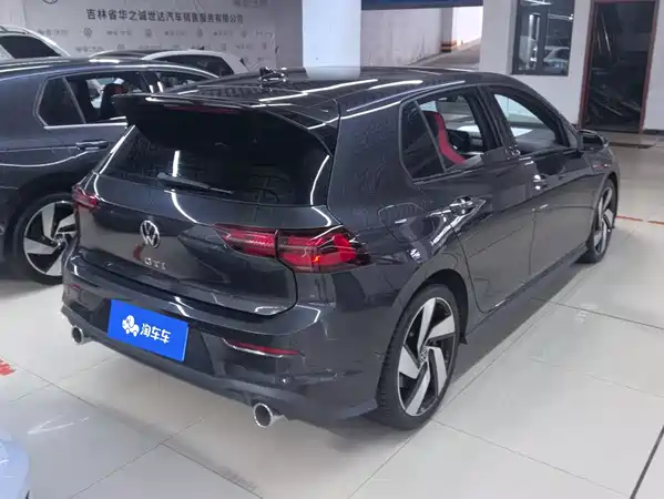 Volkswagen Golf GTI 2023