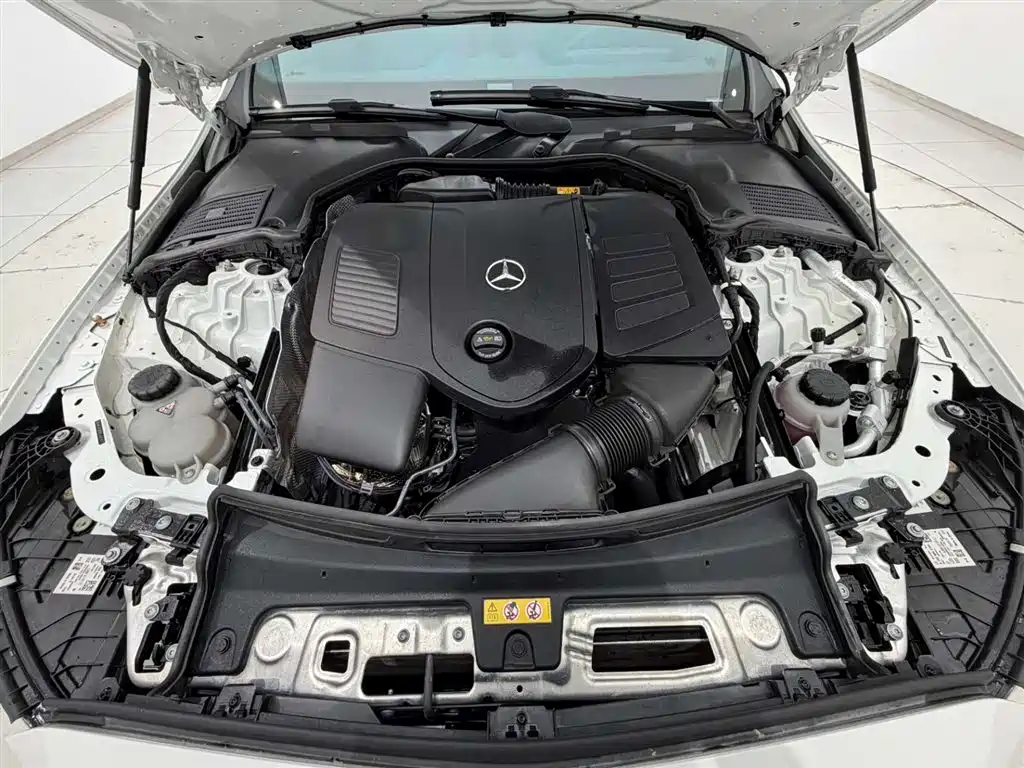 Mercedes-Benz C-Class 2024 — фото 18