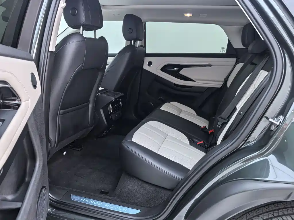 Land Rover Evoque 2022 — фото 8
