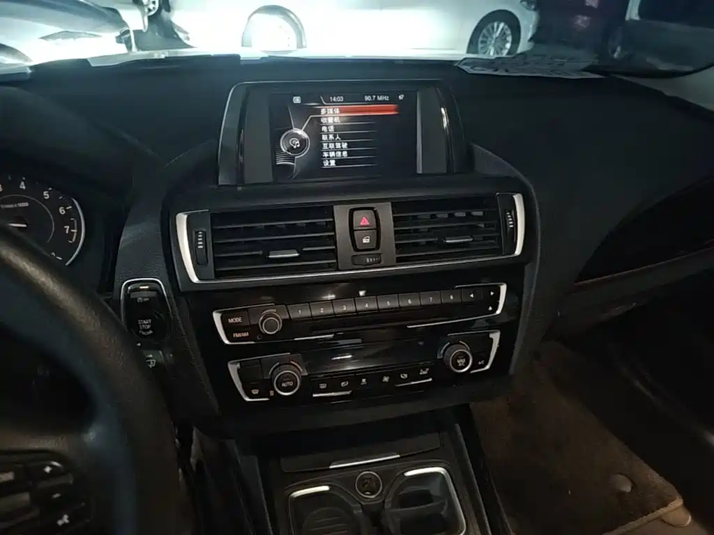 BMW 1 Series 2016 — фото 13