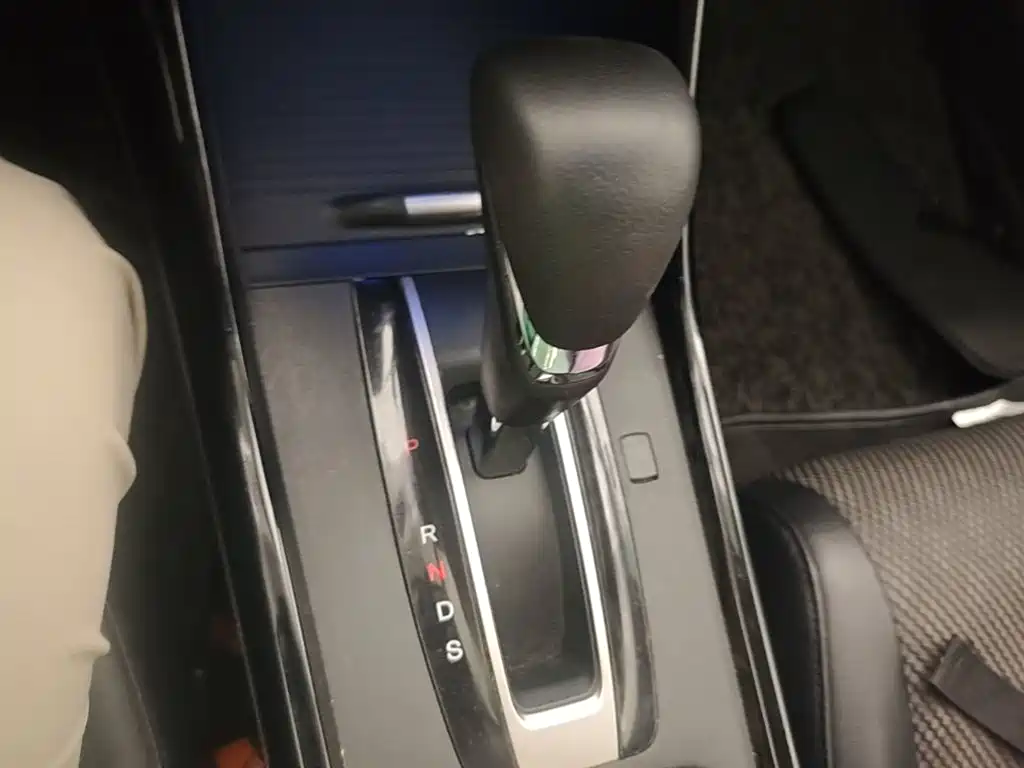 Honda Jade 2017 — фото 21