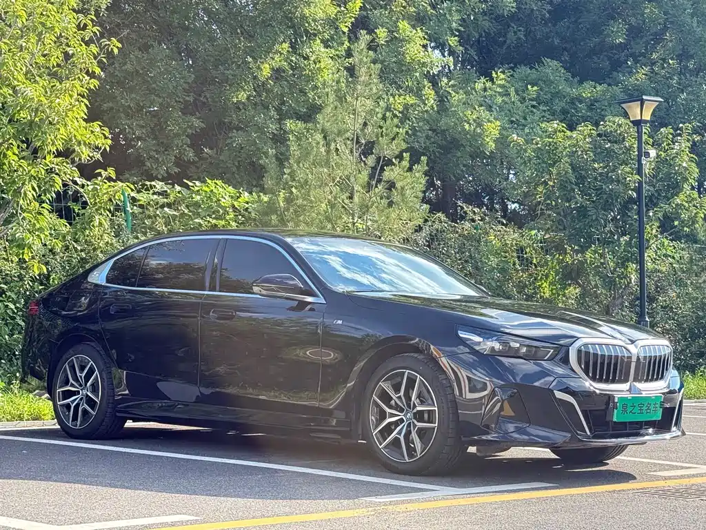 BMW i5 2024 — фото 3