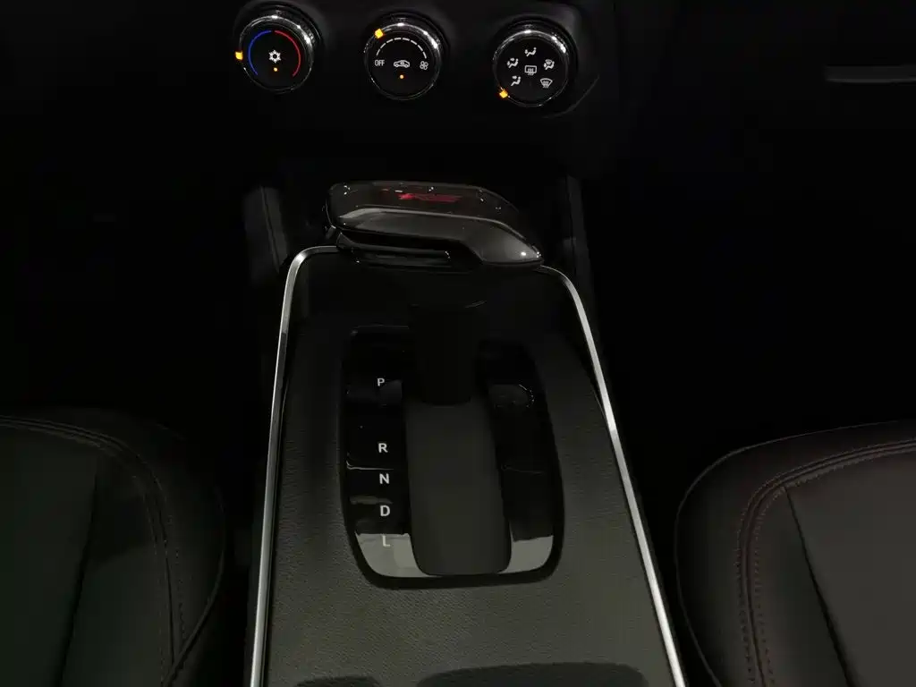Chevrolet Trax 2023 — фото 13