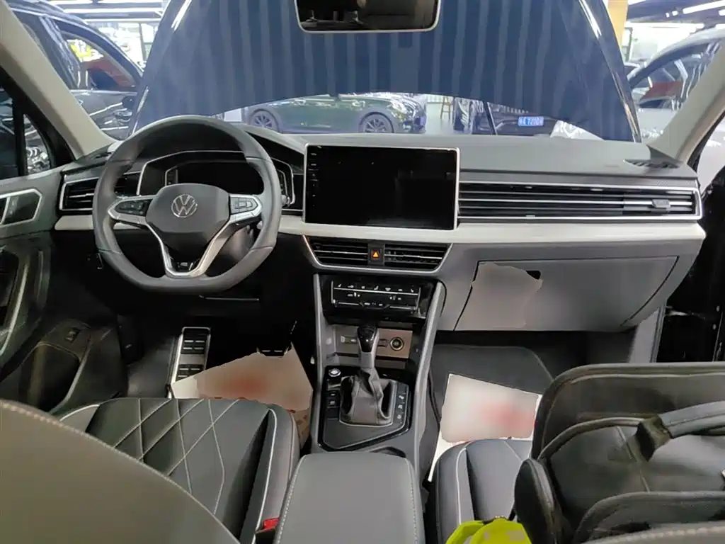 Volkswagen Tiguan L 2025 — фото 10