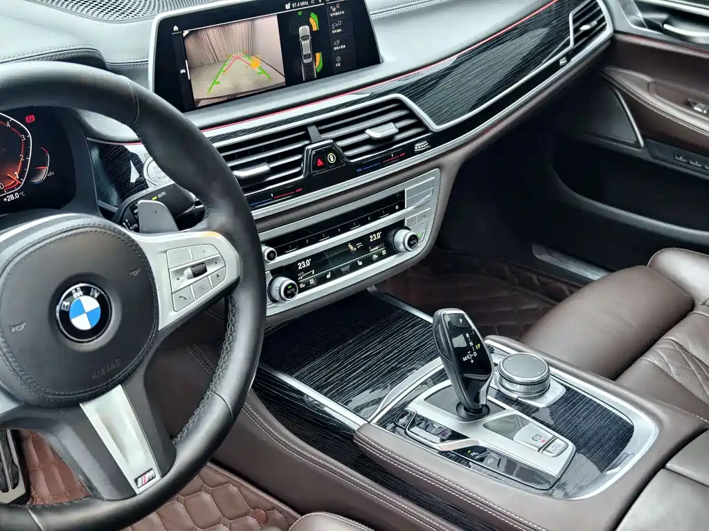 BMW 7 Series 2022 — фото 9