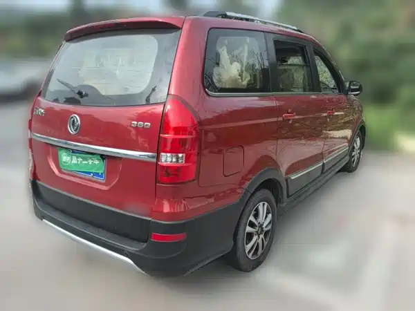 Dongfeng Fengguang 360 2015