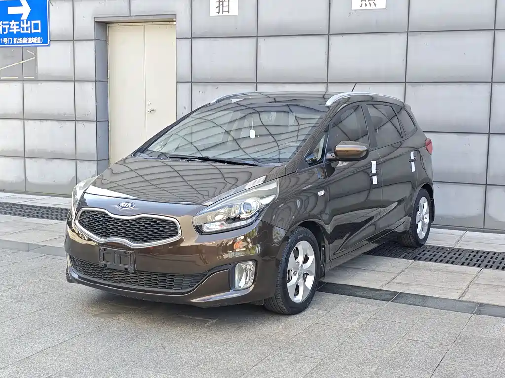 Kia Carens 2015 — фото 1