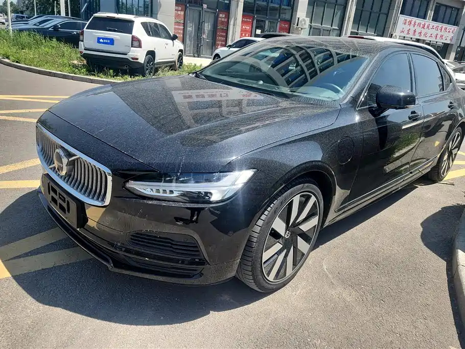 Volvo S90 PHEV 2024