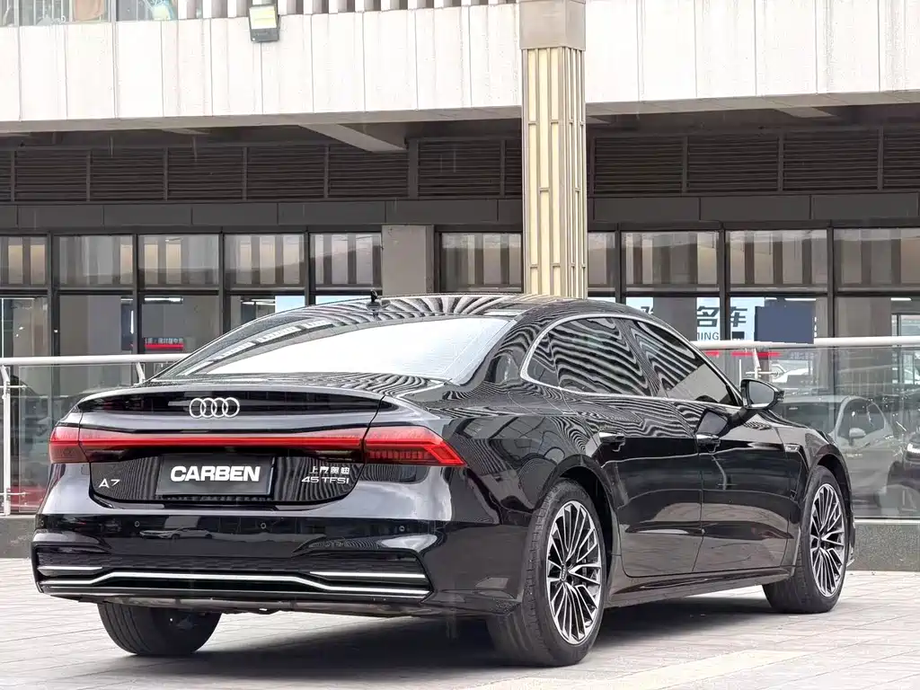 Audi A7L 2024 — фото 11
