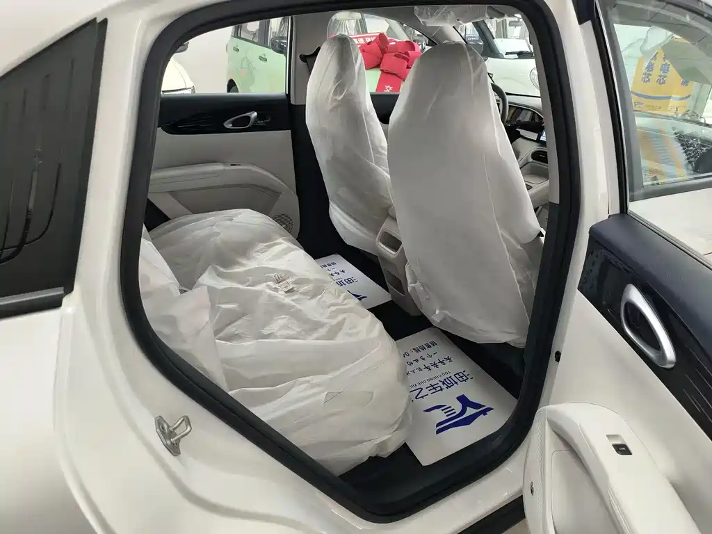 Geely Galaxy Starwish 2026 — фото 14